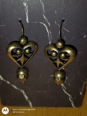 Vintage Heart Cutout Dangle Earrings Gold Tone Boho Retro Aesthetic